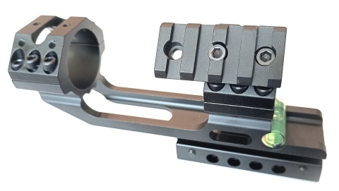 Jednoczęściowy Picatinny (22mm) WM5070 z poziomiczką i dodatkową szyną RIS 4,5 cm Jednoczęściowy Picatinny (22mm) WM5070 z poziomiczką i dodatkową szyną RIS 4,5 cm